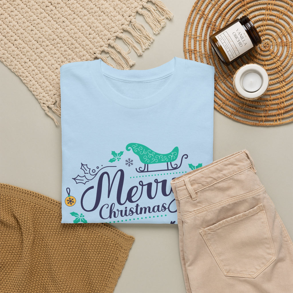 Merry Christmas Shirt, Elegant Holiday Graphic Tee, Festive Christmas Typography T-Shirt, Cute Winter Holiday Gift