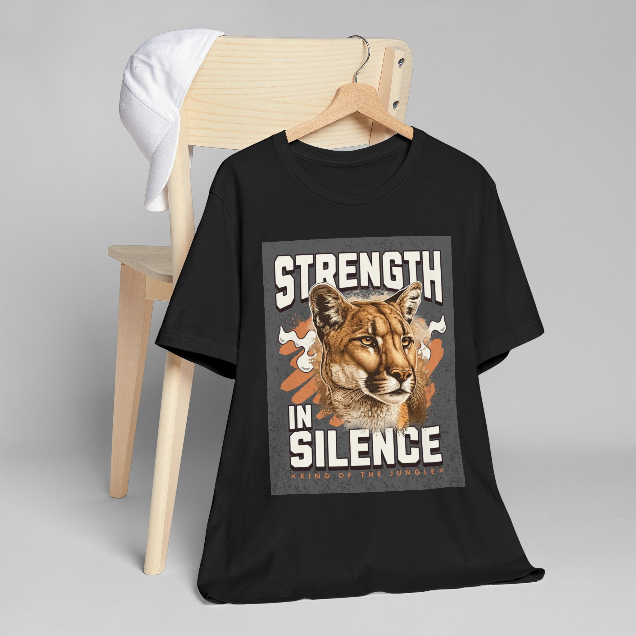 Strength in silence - T-Shirt