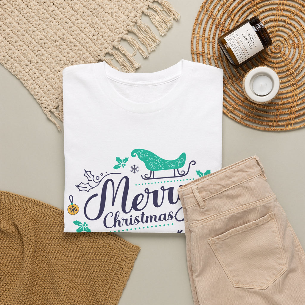 Merry Christmas Shirt, Elegant Holiday Graphic Tee, Festive Christmas Typography T-Shirt, Cute Winter Holiday Gift