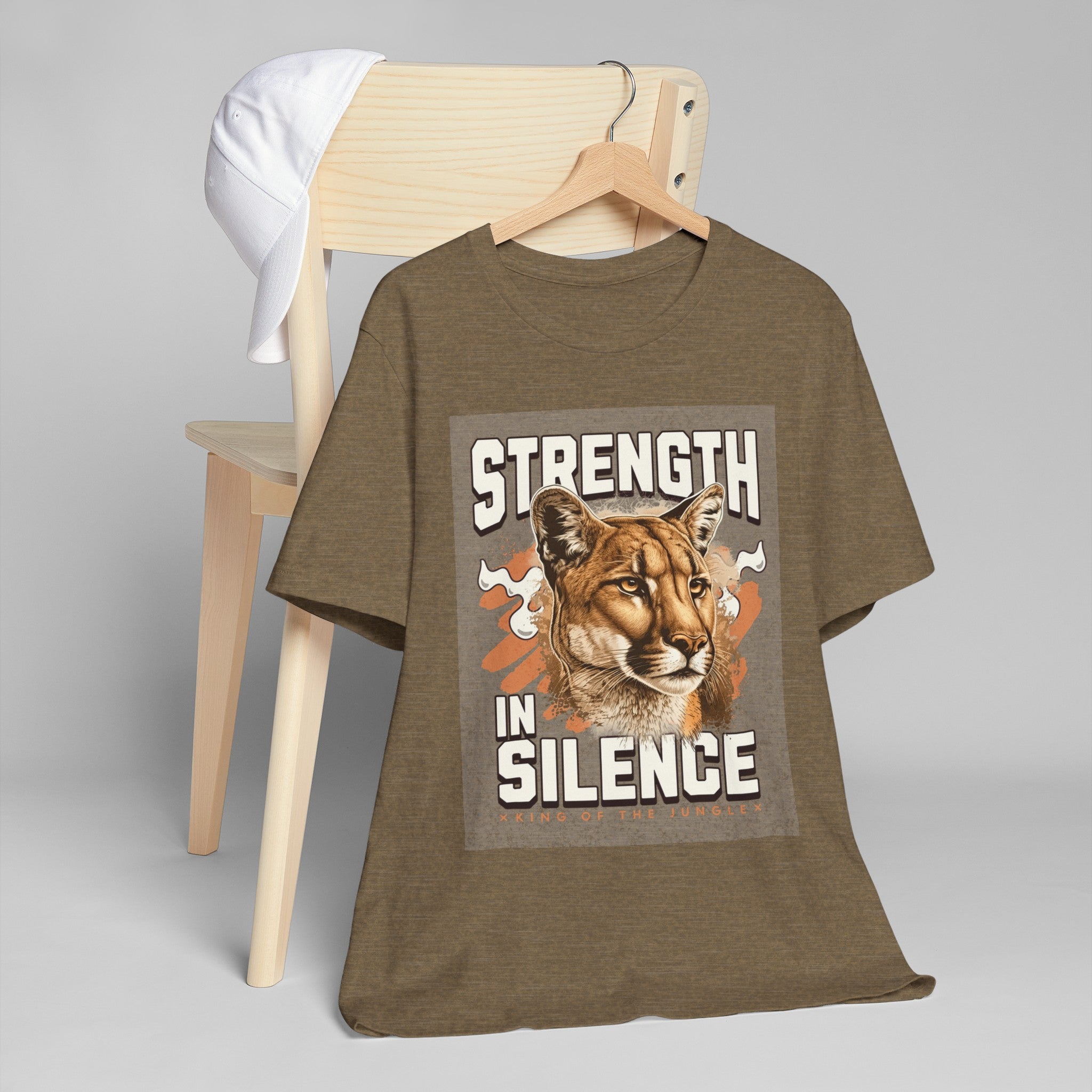 Strength in silence - T-Shirt