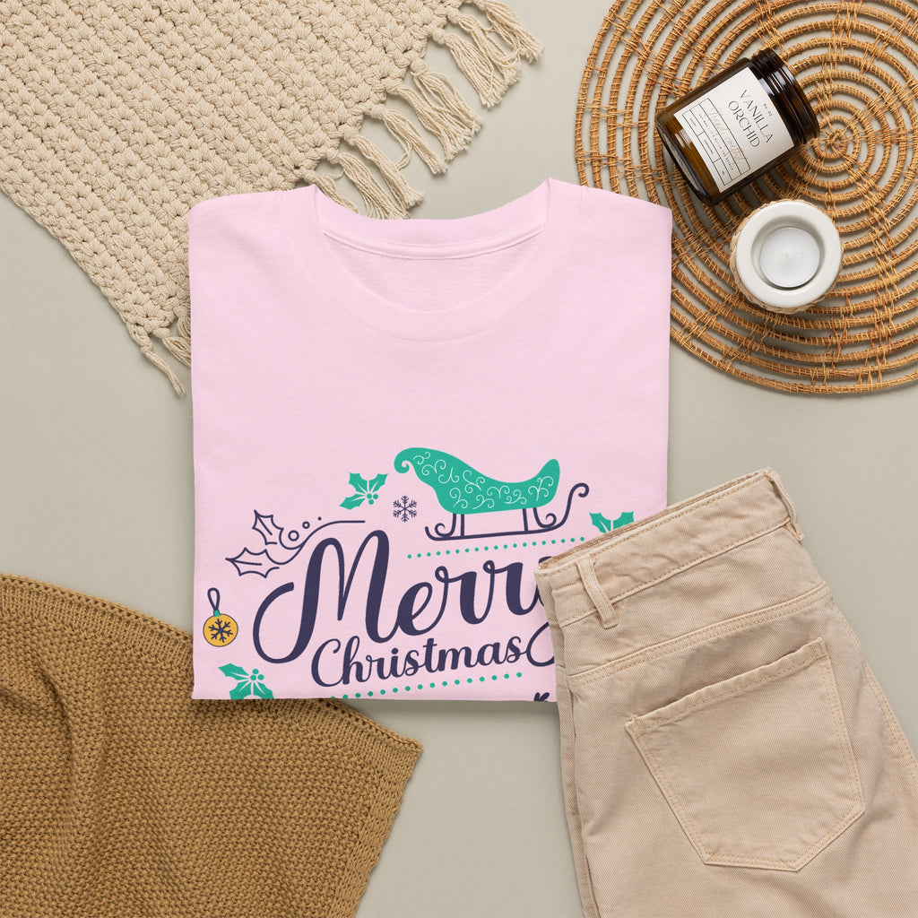 Merry Christmas Shirt, Elegant Holiday Graphic Tee, Festive Christmas Typography T-Shirt, Cute Winter Holiday Gift