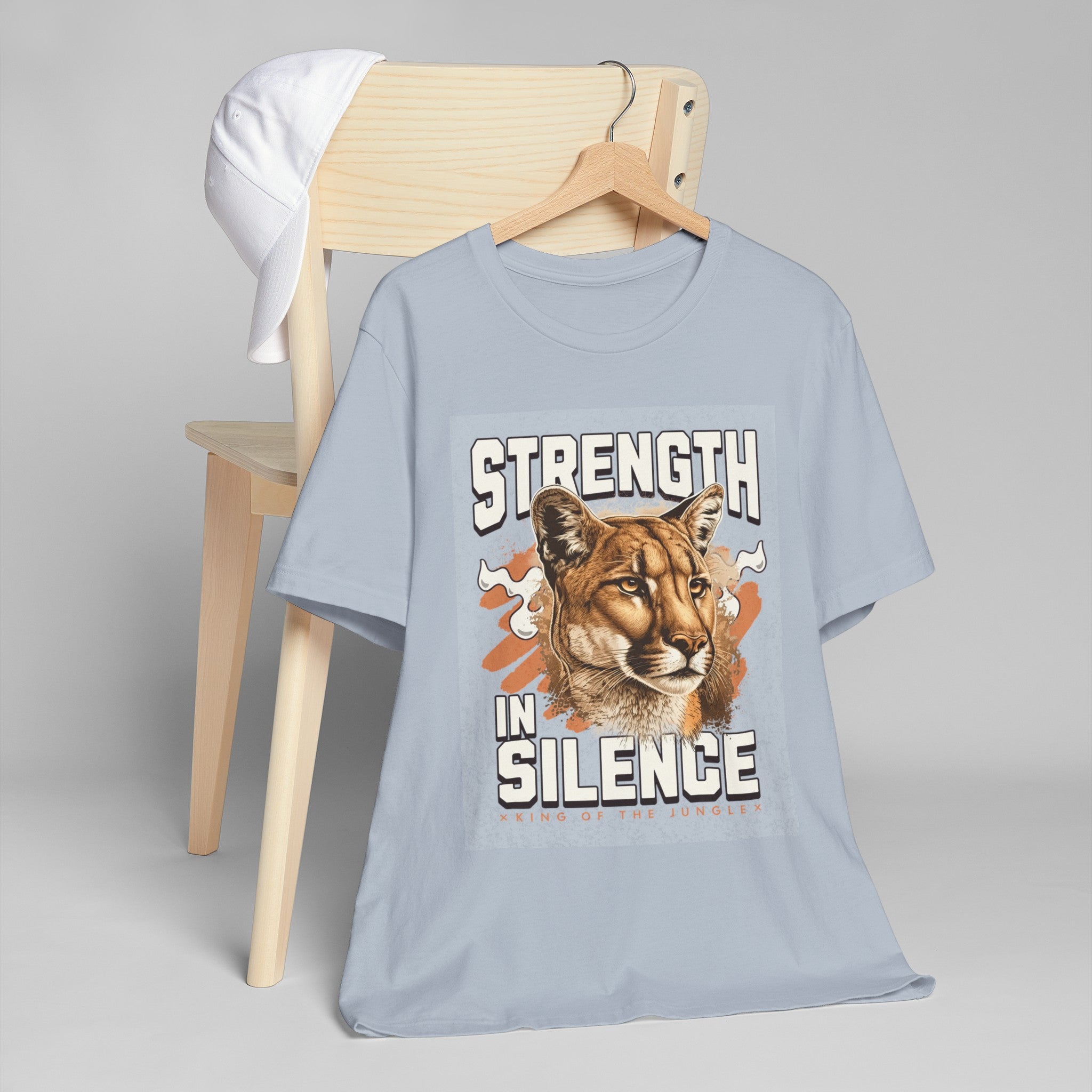 Strength in silence - T-Shirt