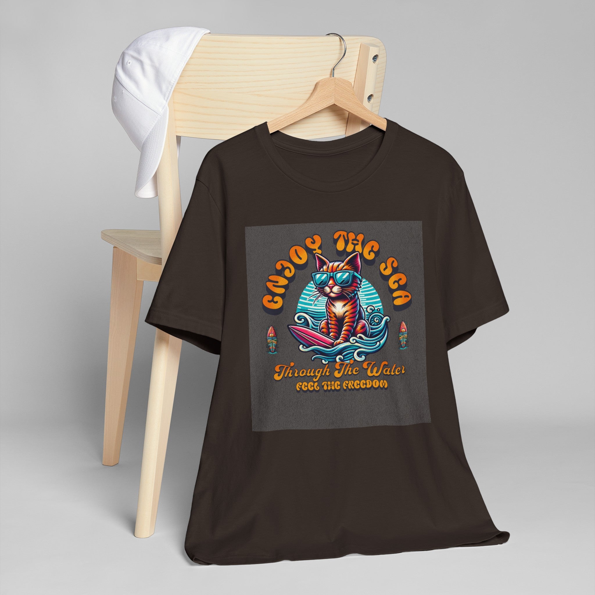 Enjoy The Sea - T-Shirt