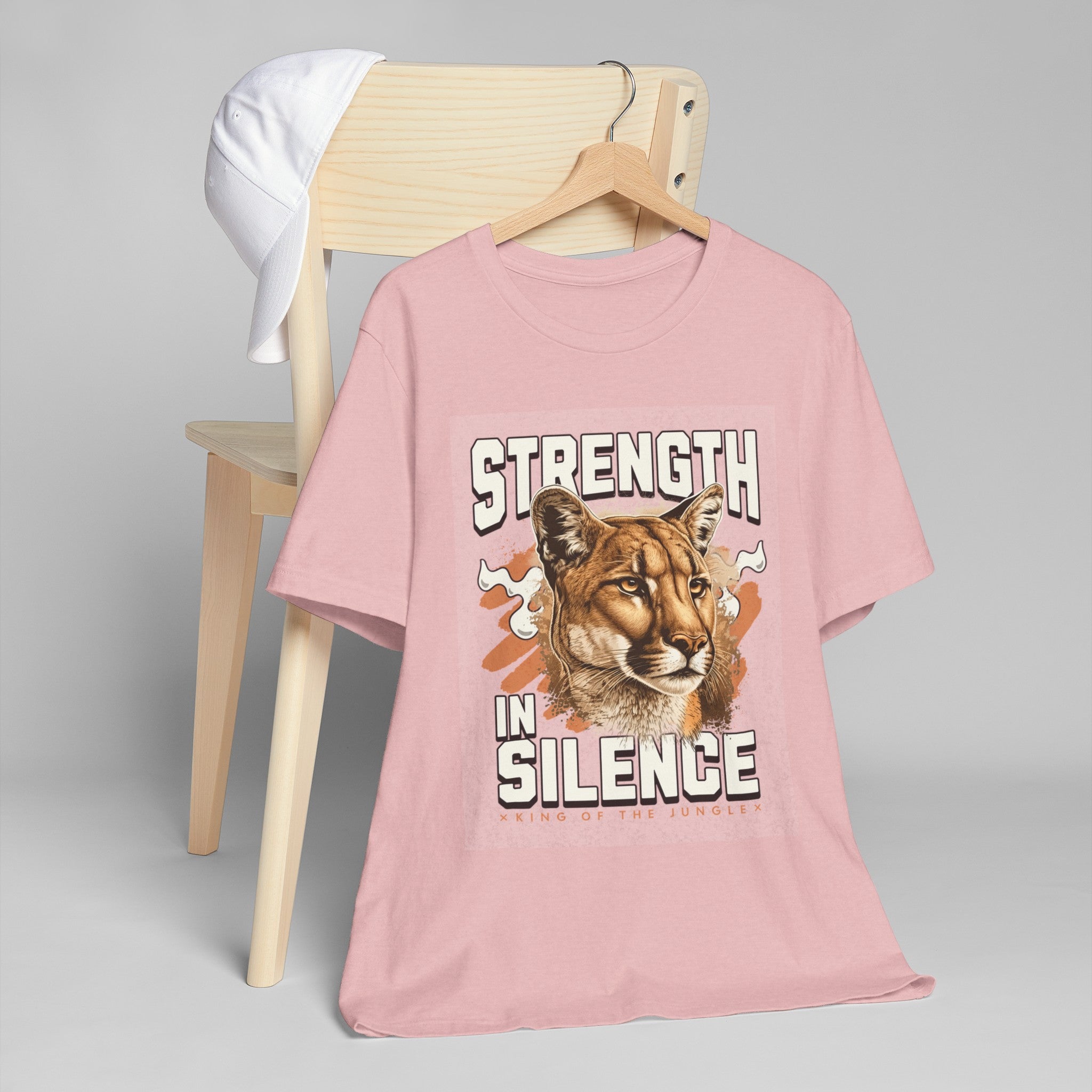 Strength in silence - T-Shirt